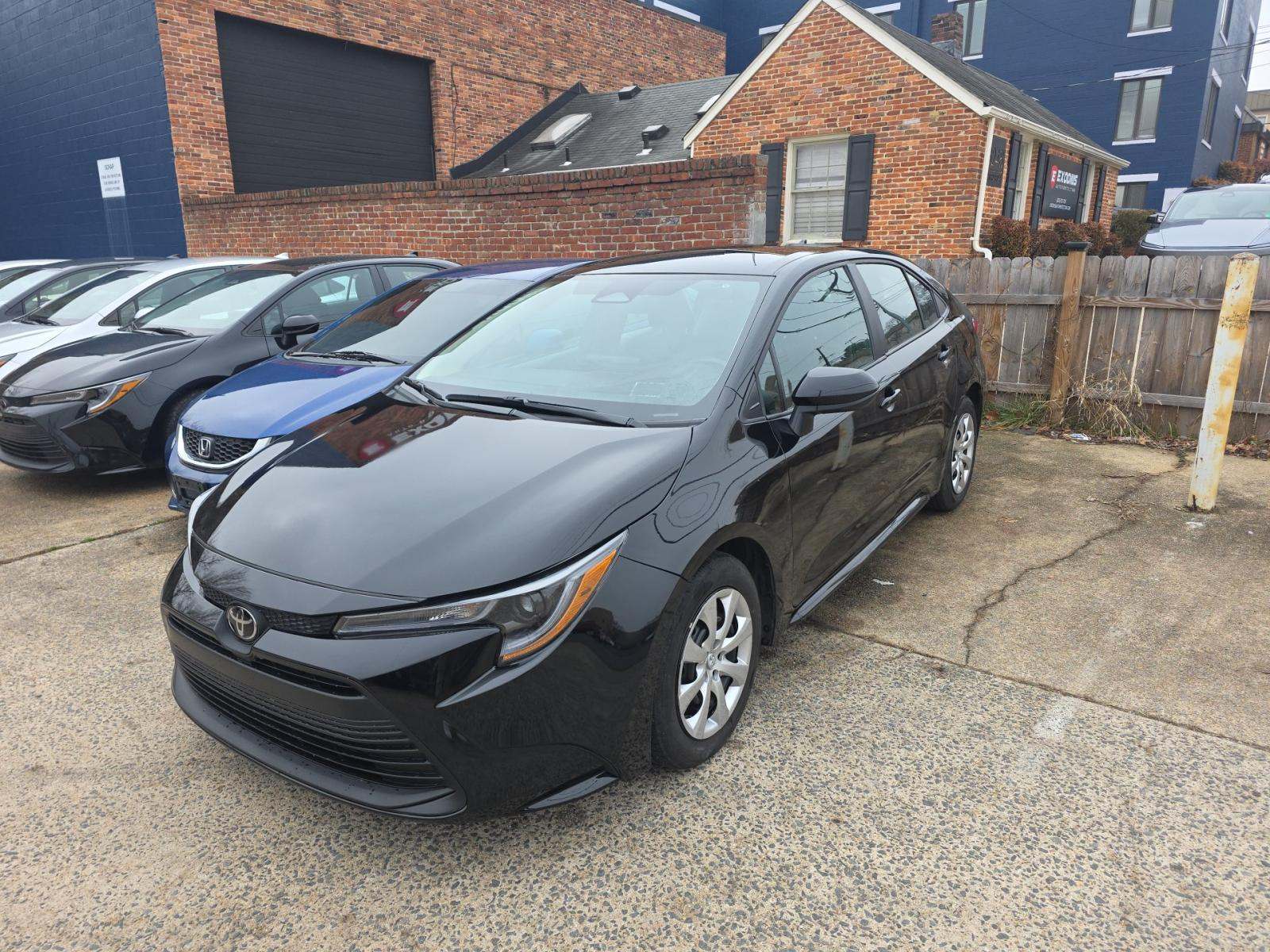 2025 Toyota Corolla LE FWD