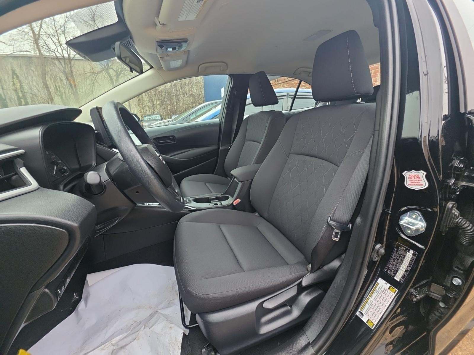 2025 Toyota Corolla LE FWD