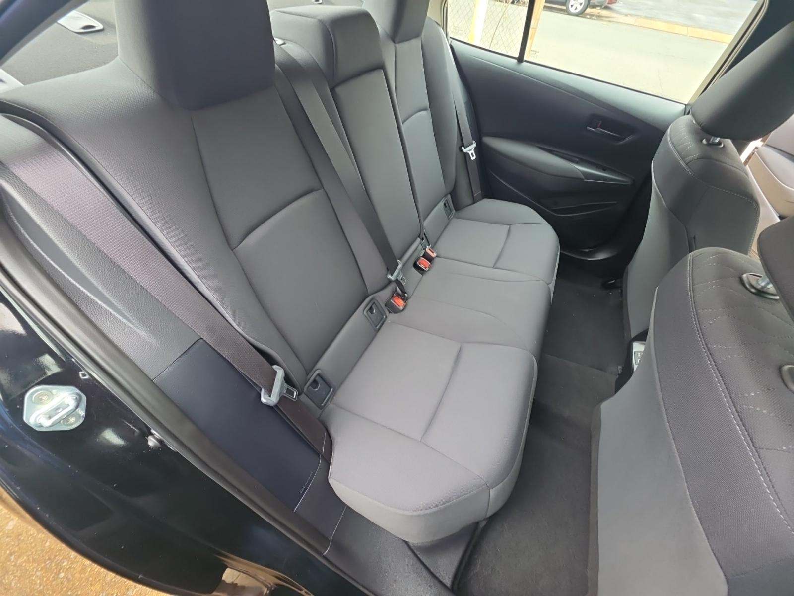 2025 Toyota Corolla LE FWD