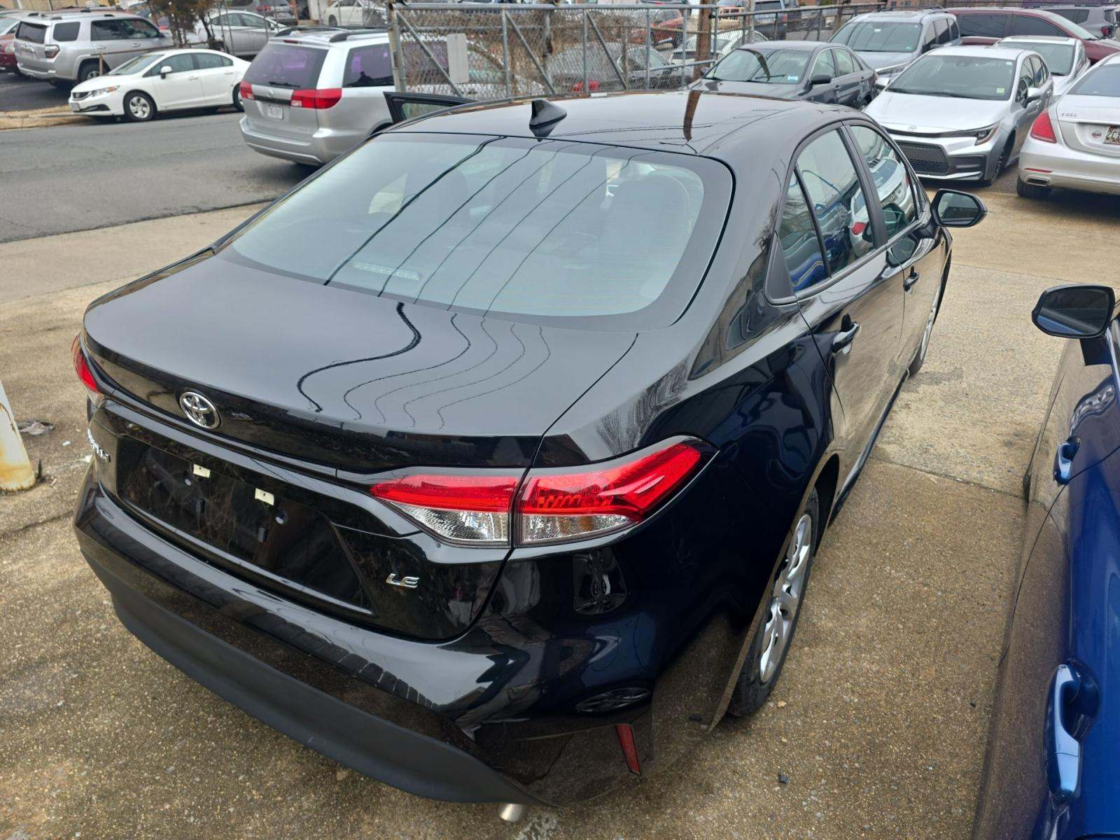 2025 Toyota Corolla LE FWD