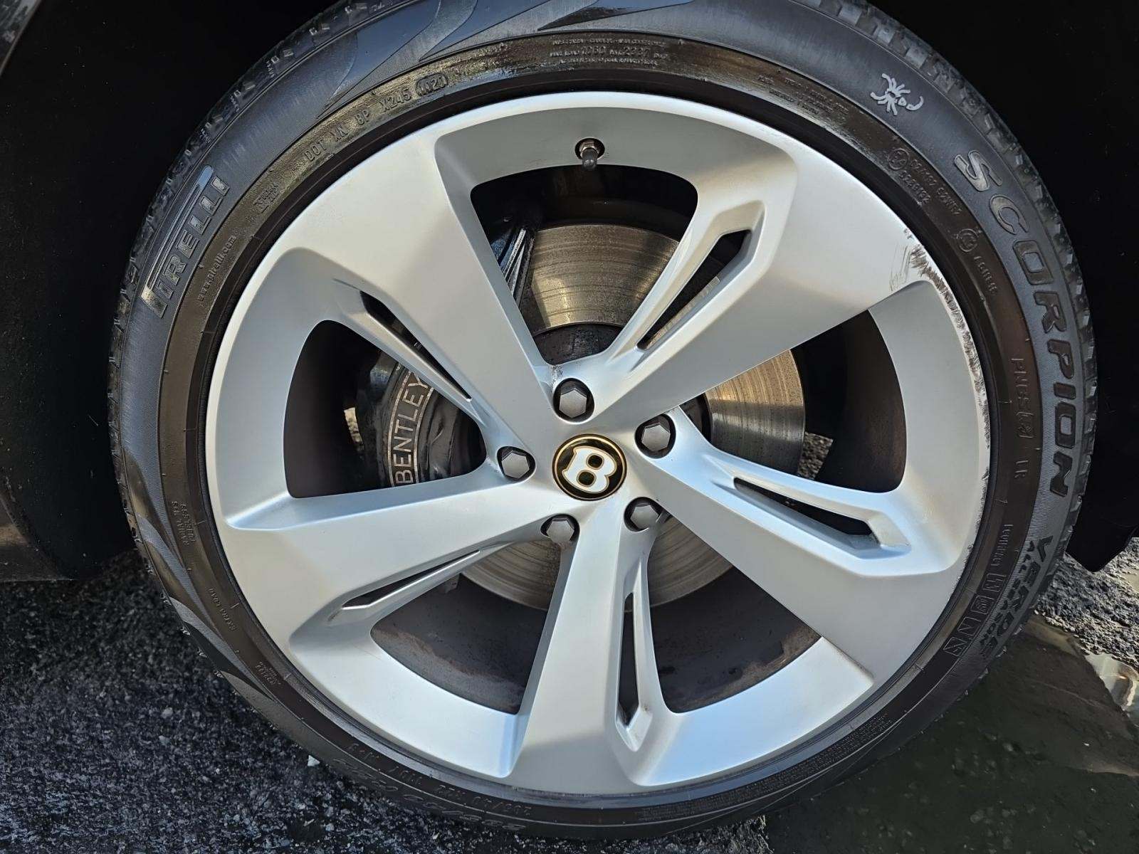 2019 Bentley Bentayga V8 AWD