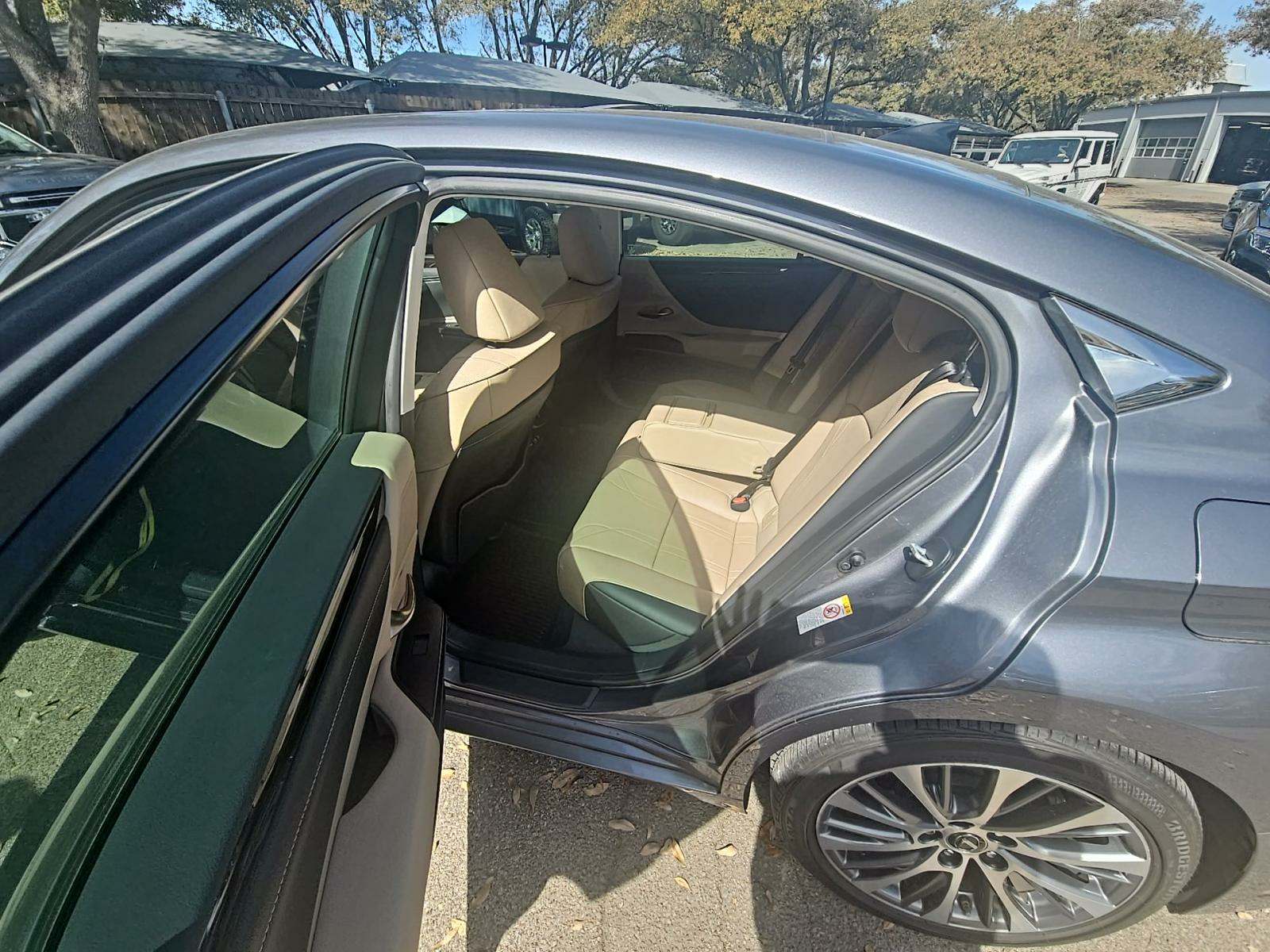 2019 Lexus ES ES 350 Luxury FWD