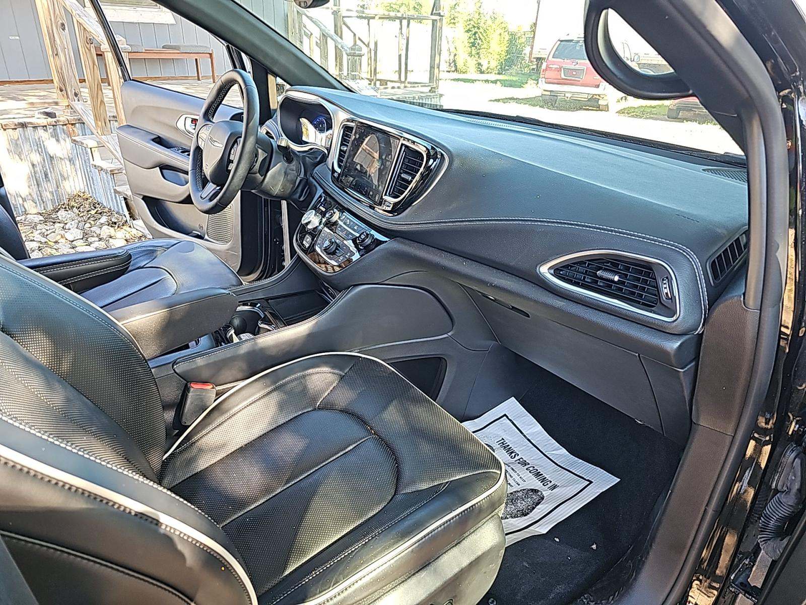 2024 Chrysler Pacifica Limited FWD