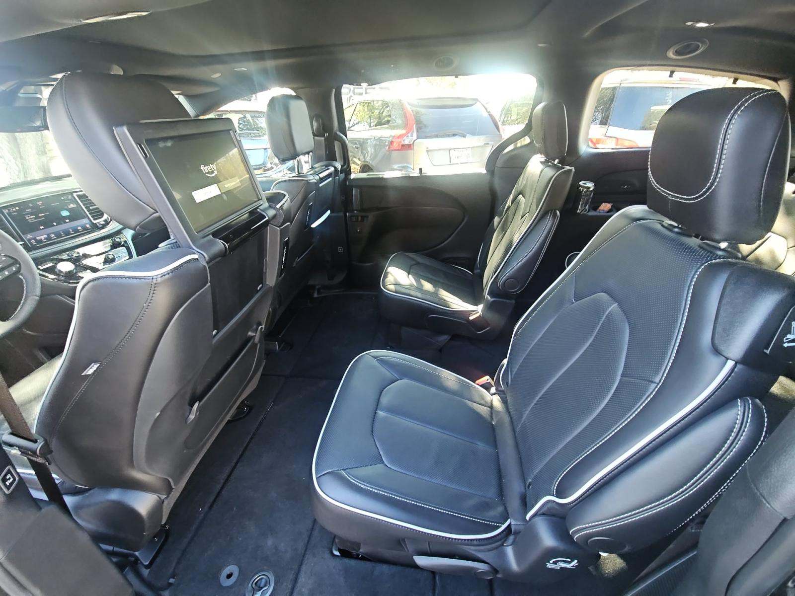 2024 Chrysler Pacifica Limited FWD