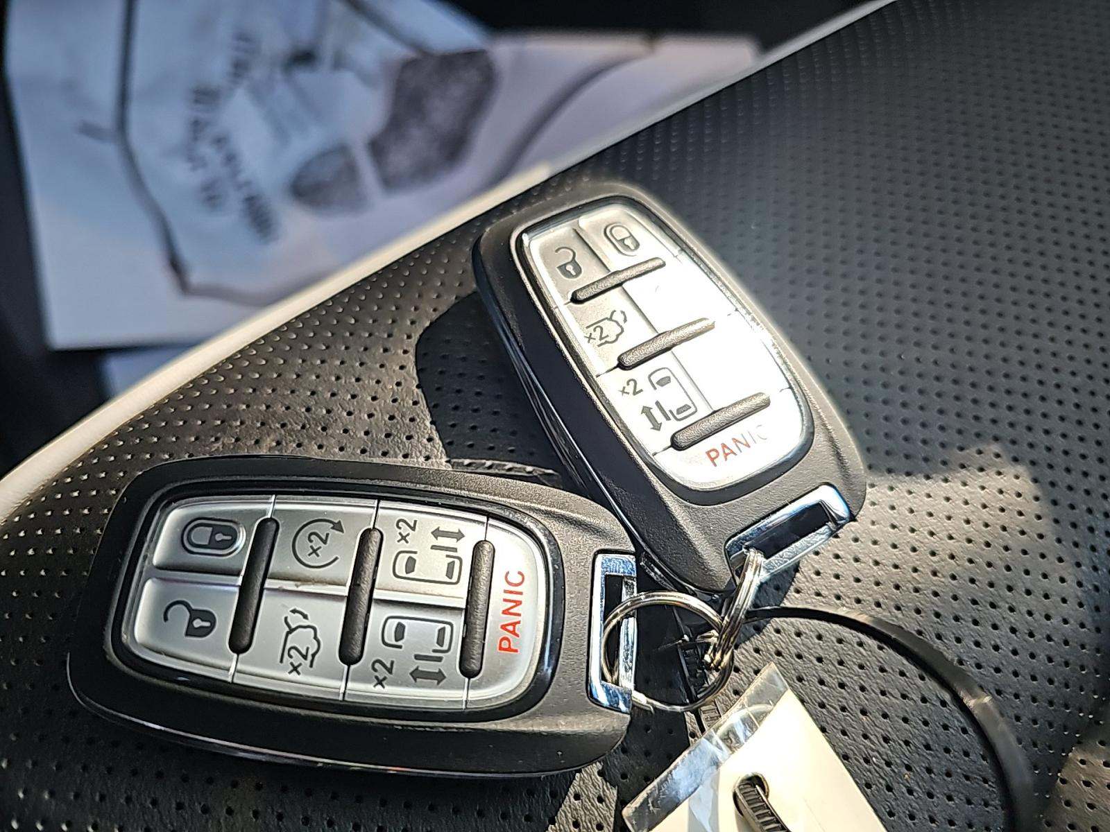 2024 Chrysler Pacifica Limited FWD