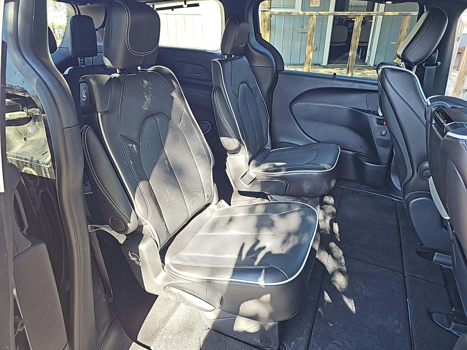 2024 Chrysler Pacifica Limited FWD