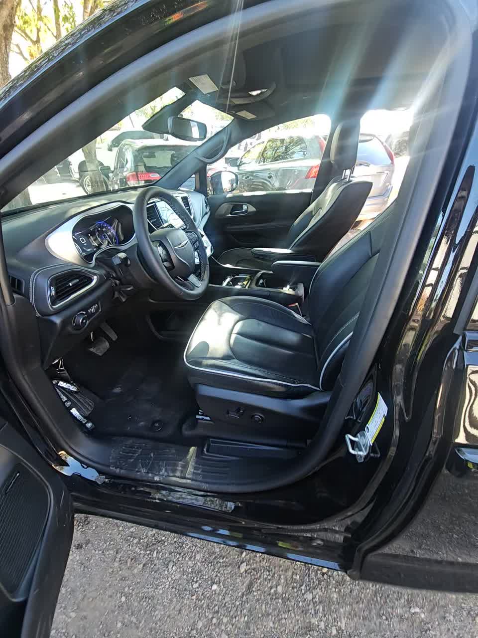 2024 Chrysler Pacifica Limited FWD