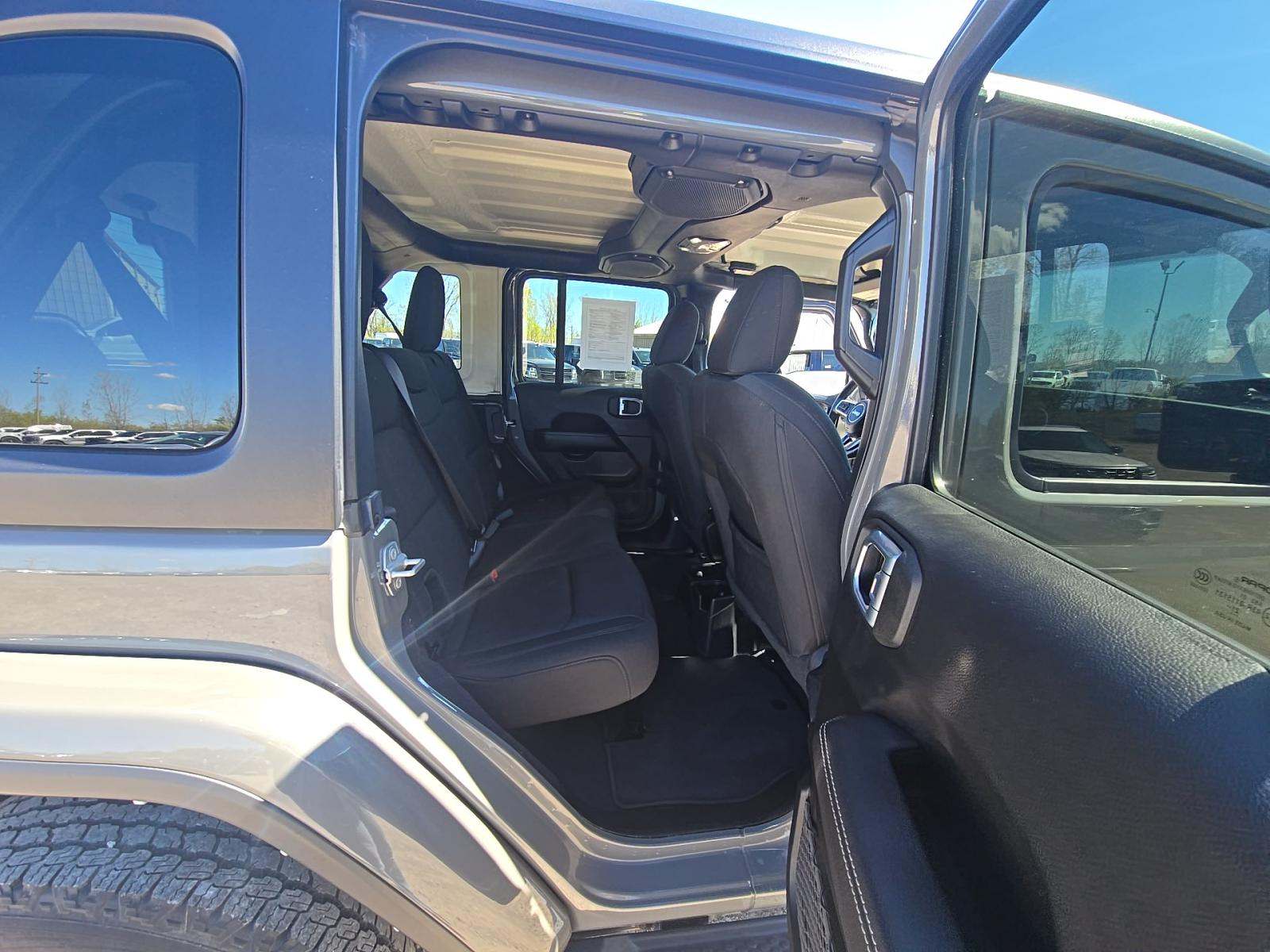 2021 Jeep Wrangler Unlimited Sahara AWD