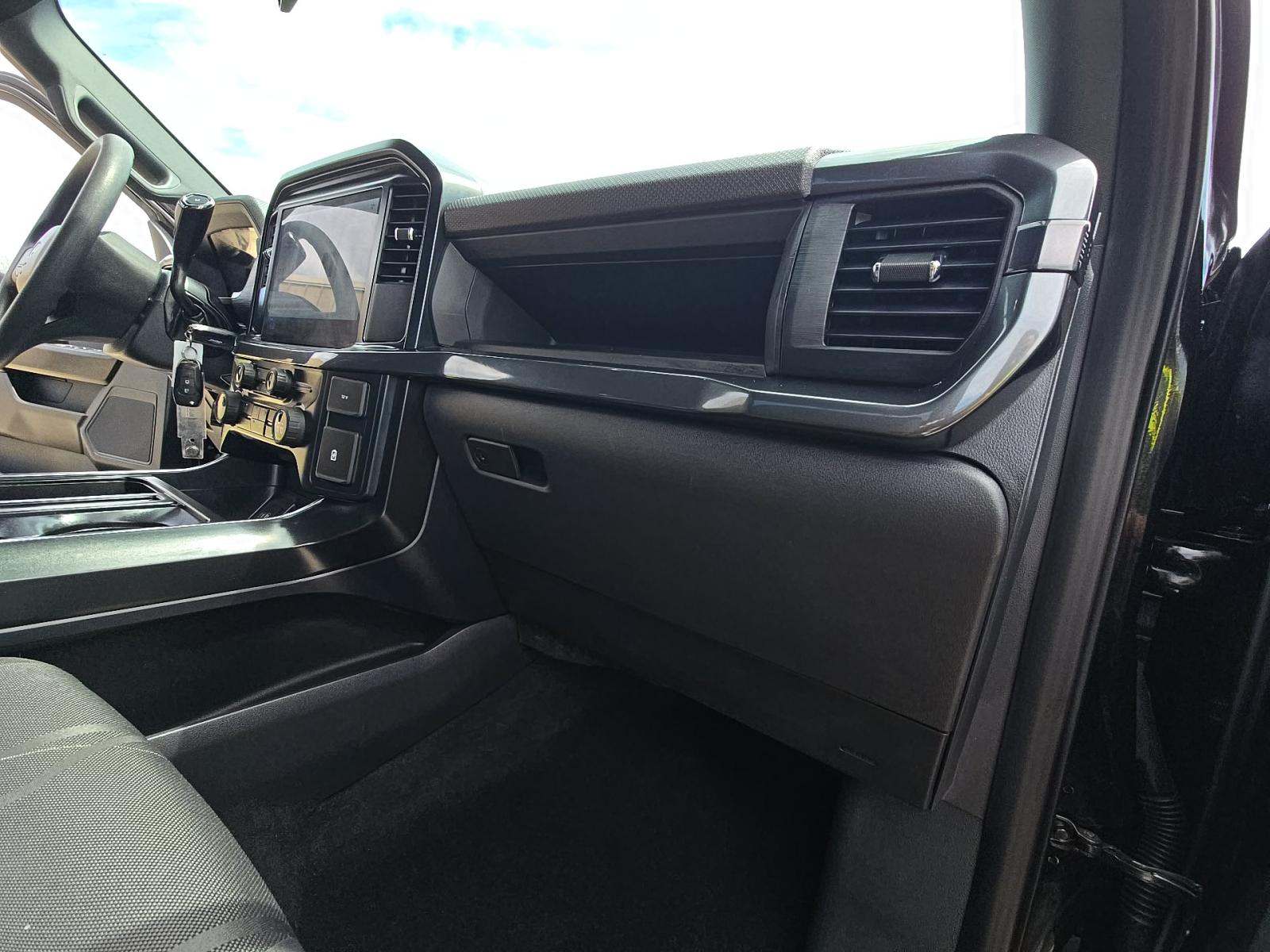 2025 Ford F-150 STX AWD