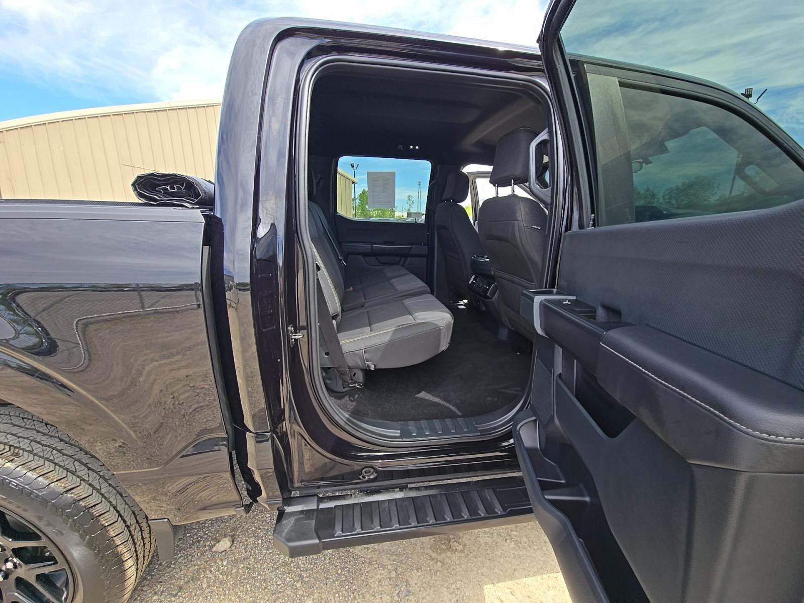 2025 Ford F-150 STX AWD