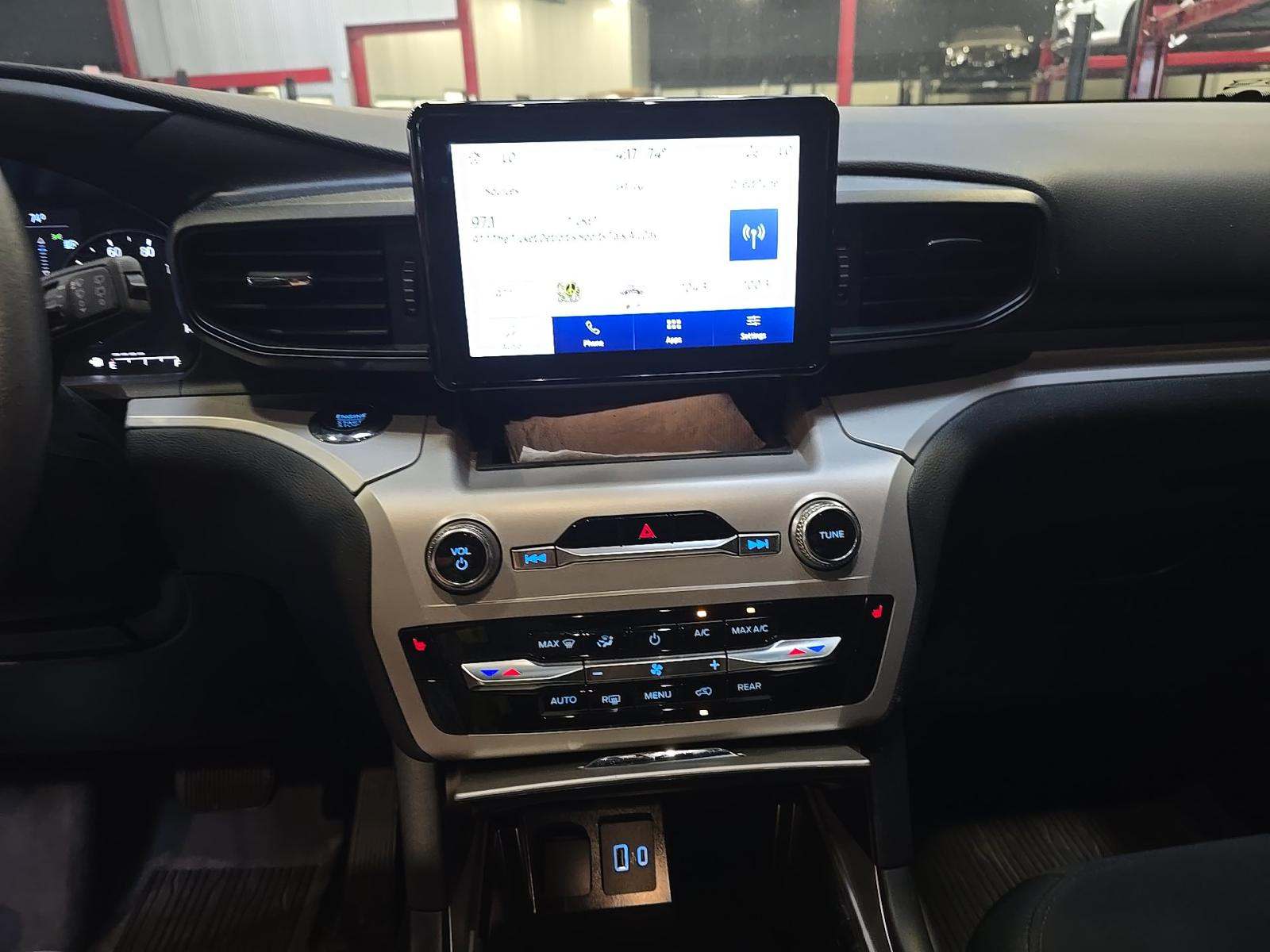 2024 Ford Explorer XLT AWD