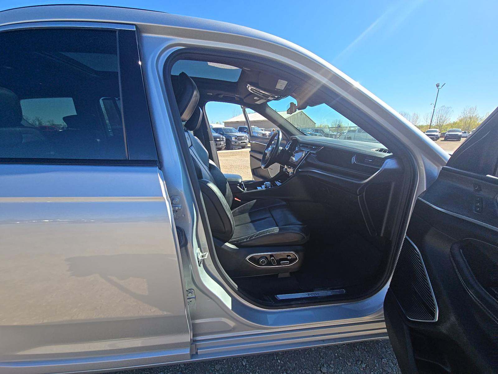 2022 Jeep Grand Cherokee L Overland AWD