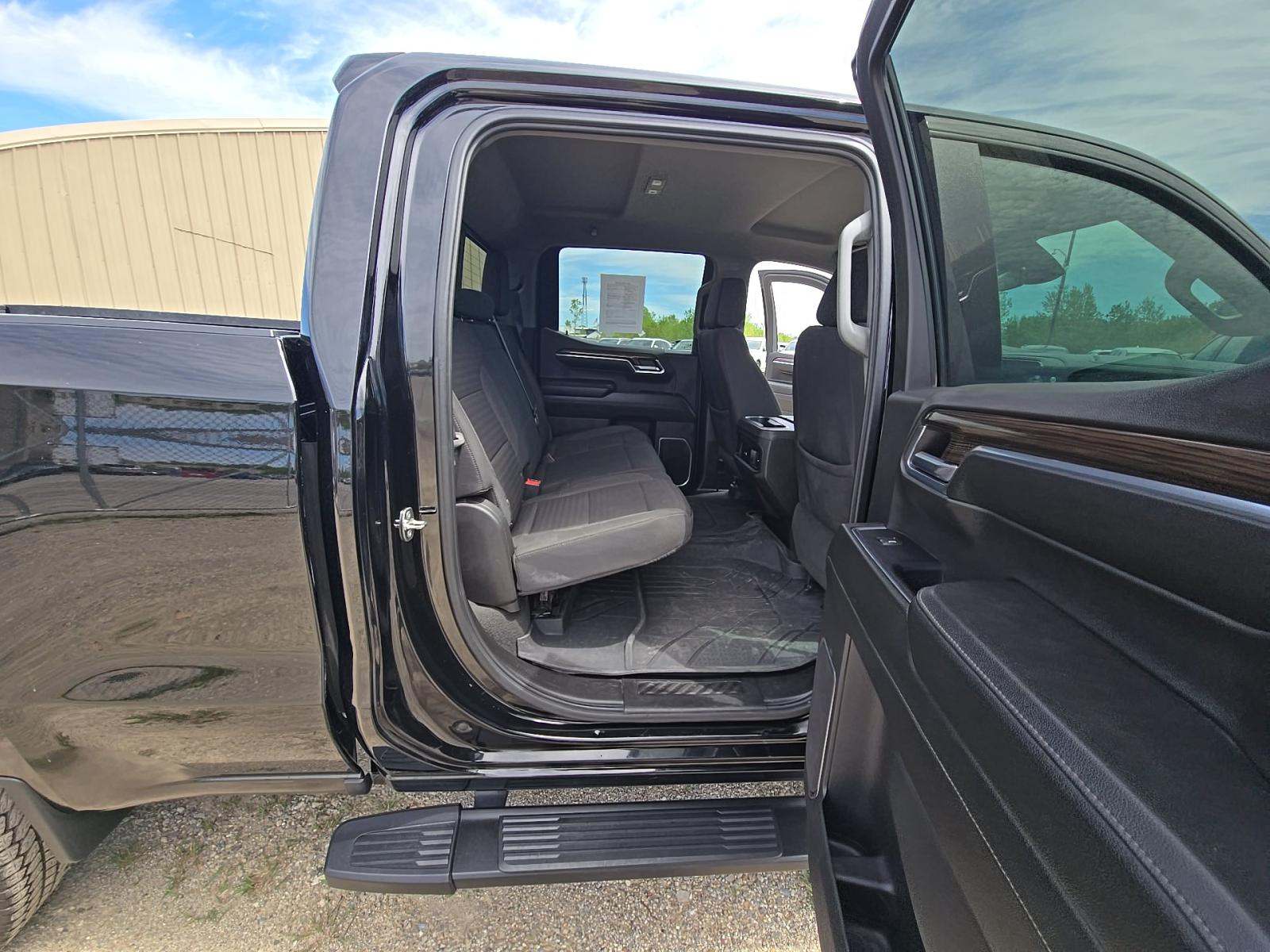 2024 Chevrolet Silverado 1500 RST AWD