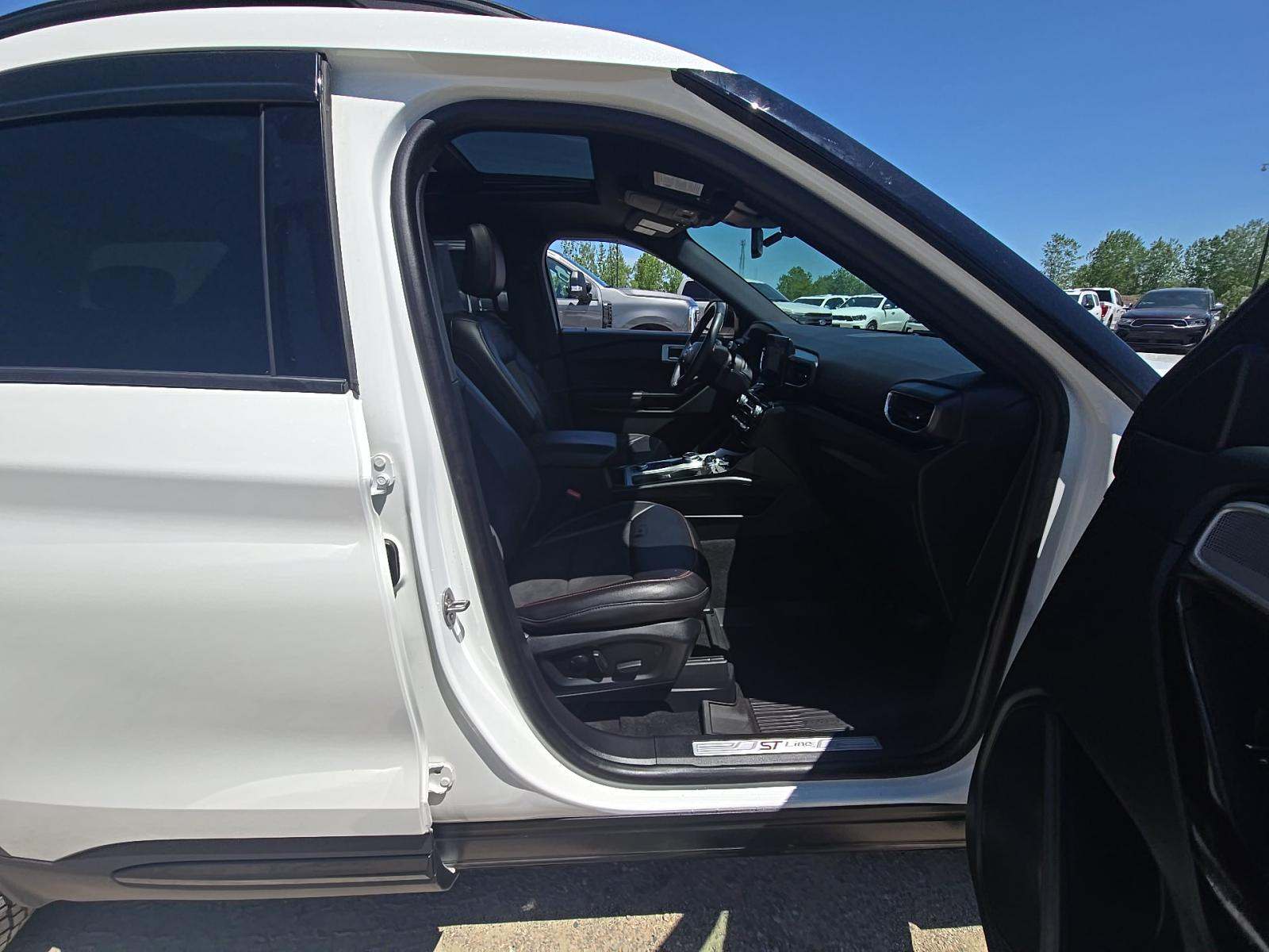 2023 Ford Explorer ST-Line AWD