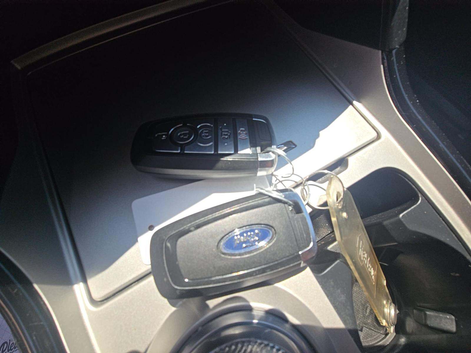 FORD EXPLORER - 4