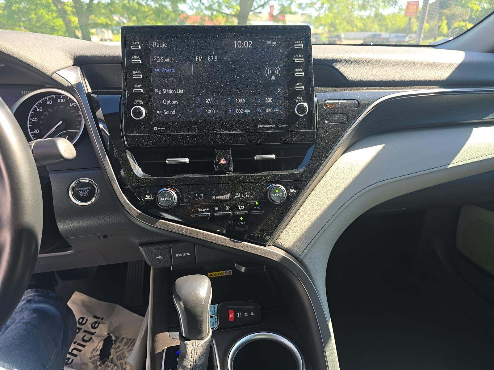 2022 Toyota Camry XLE FWD