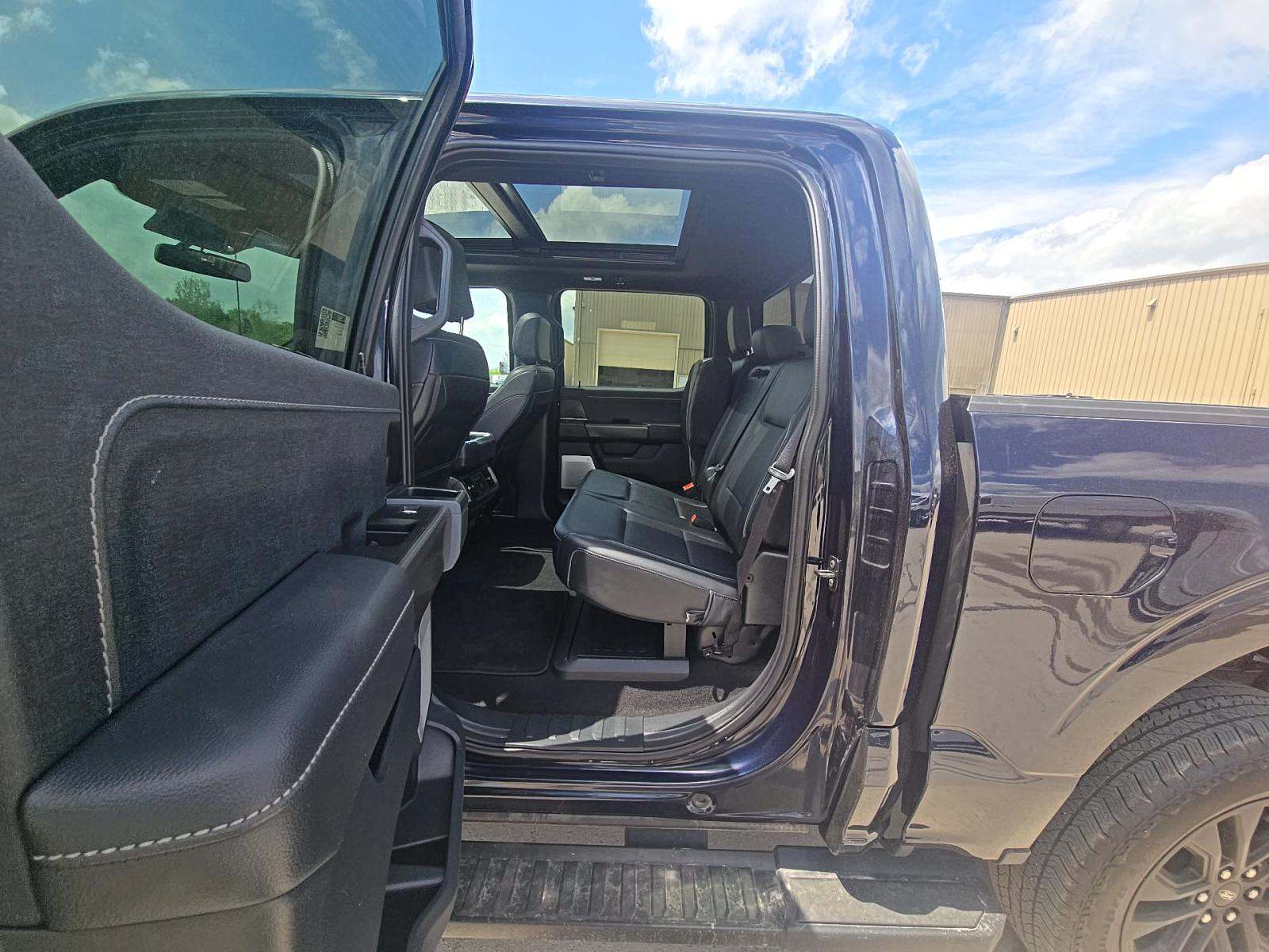 2025 Ford F-150 Lariat AWD
