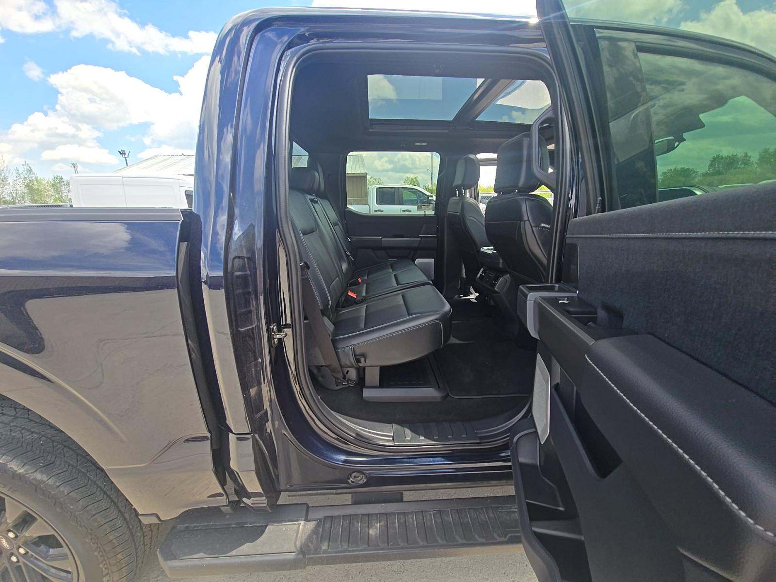 2025 Ford F-150 Lariat AWD