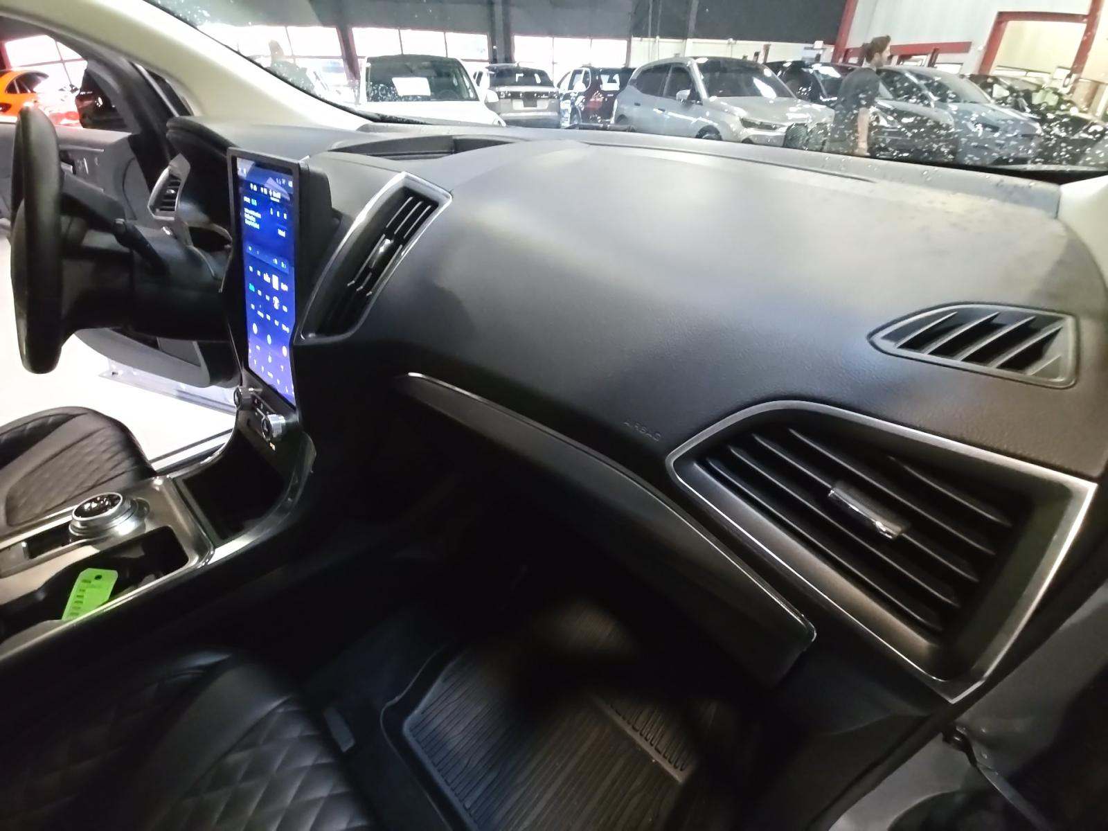 2023 Ford Edge Titanium AWD