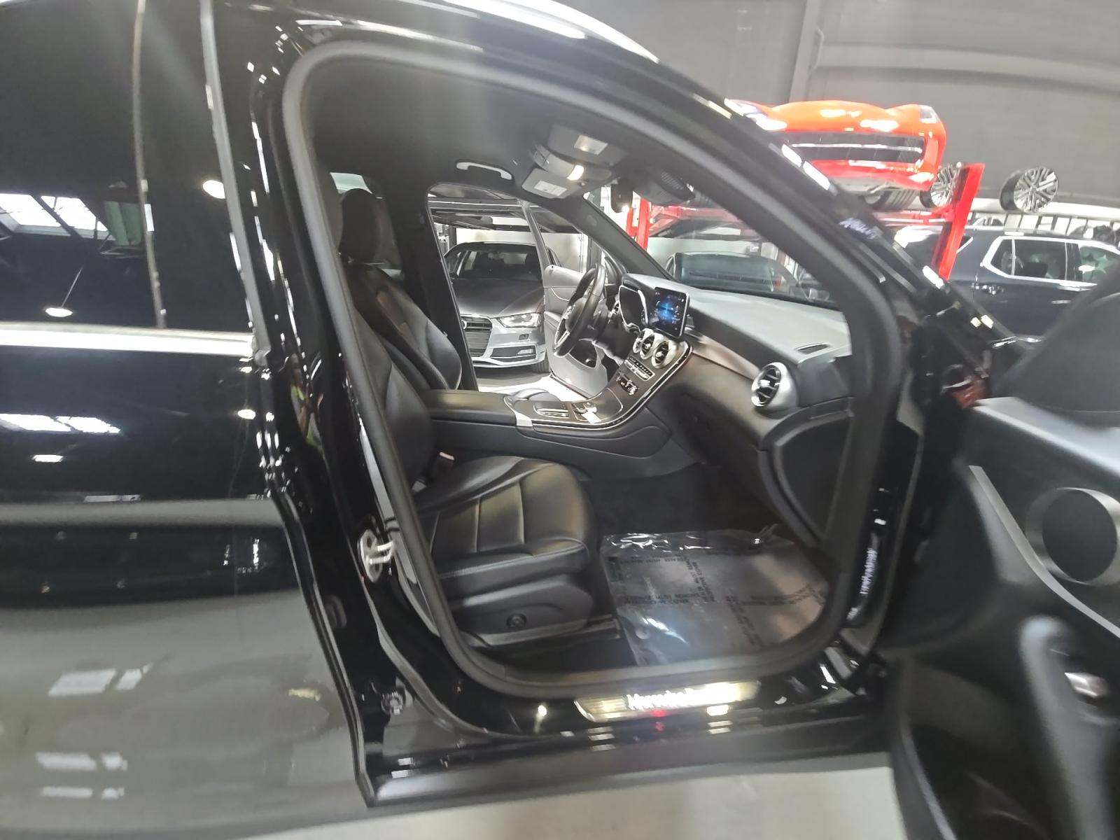 2022 Mercedes-Benz GLC GLC 300 AWD