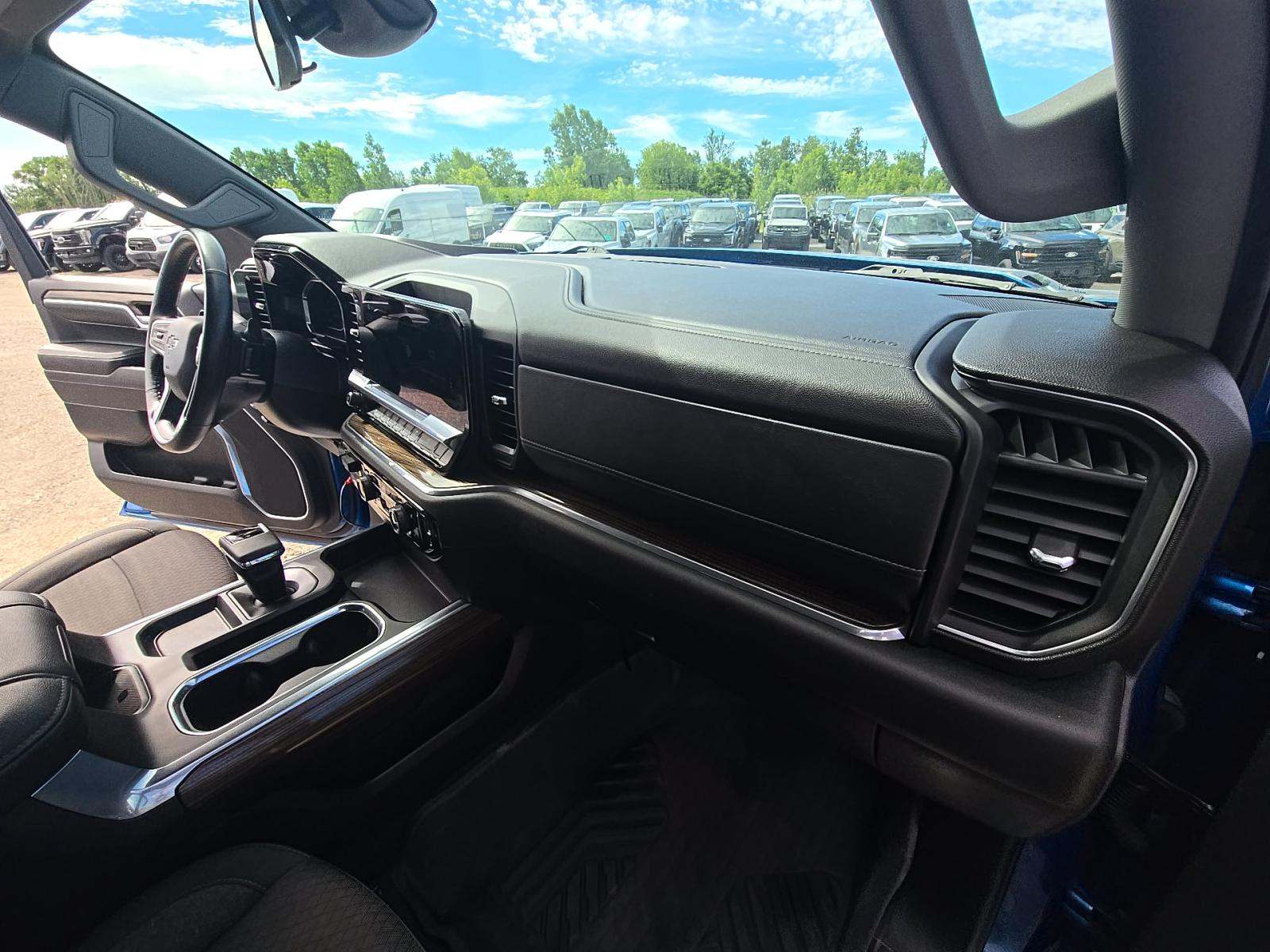 2024 Chevrolet Silverado 1500 RST AWD