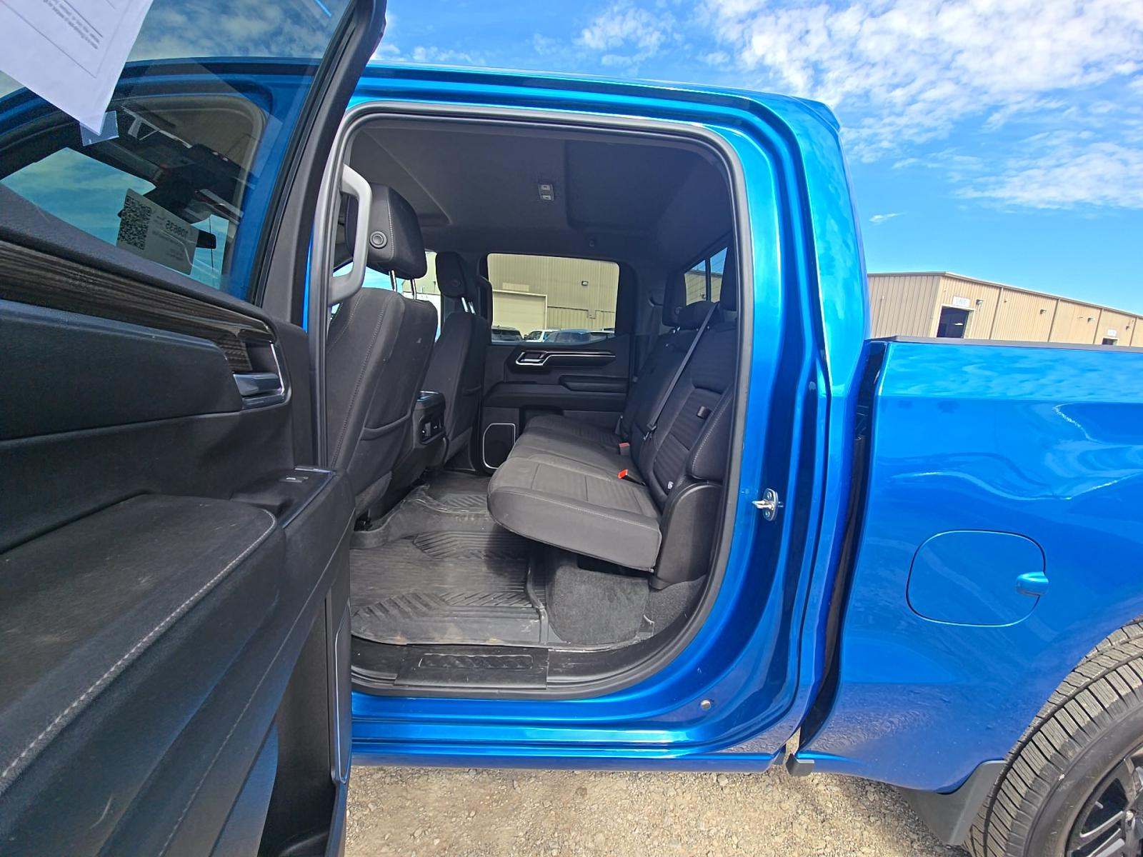 2024 Chevrolet Silverado 1500 RST AWD