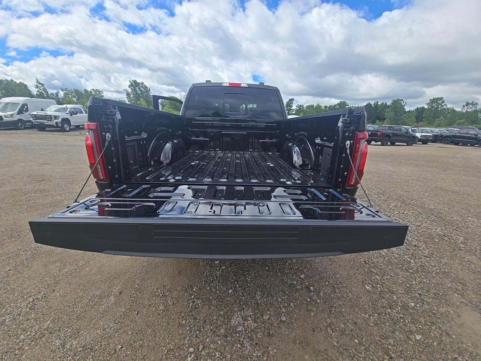 2025 Ford F-150 Lariat AWD