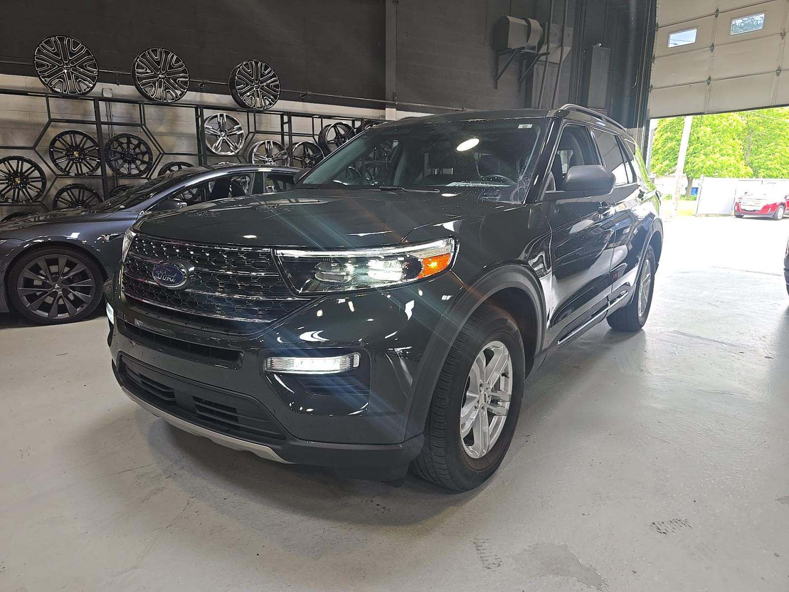 FORD EXPLORER - 1