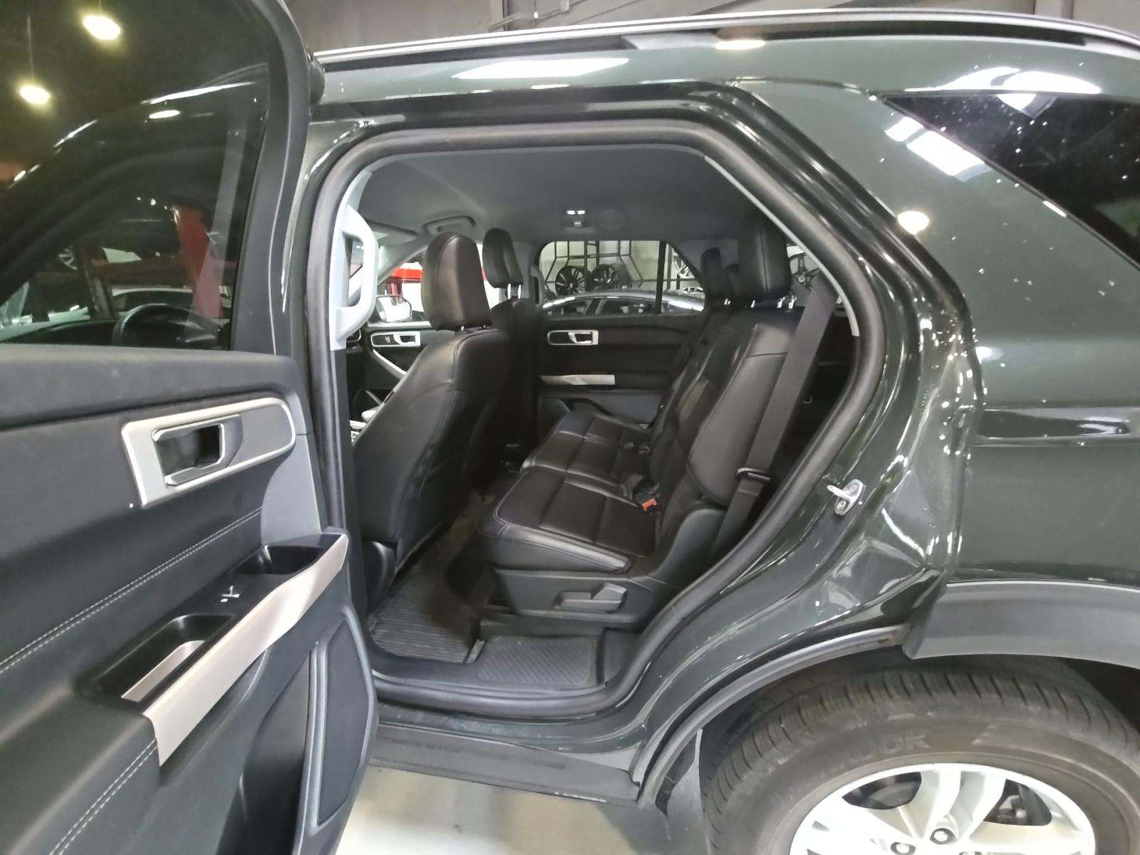 2023 Ford Explorer XLT AWD