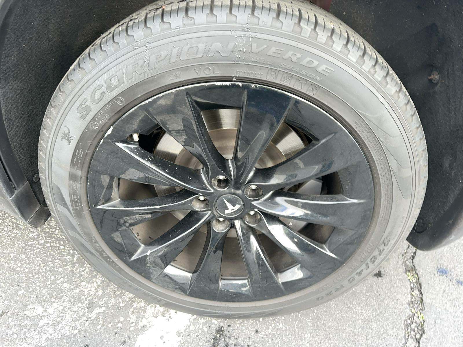 2017 Tesla Model X 75D AWD