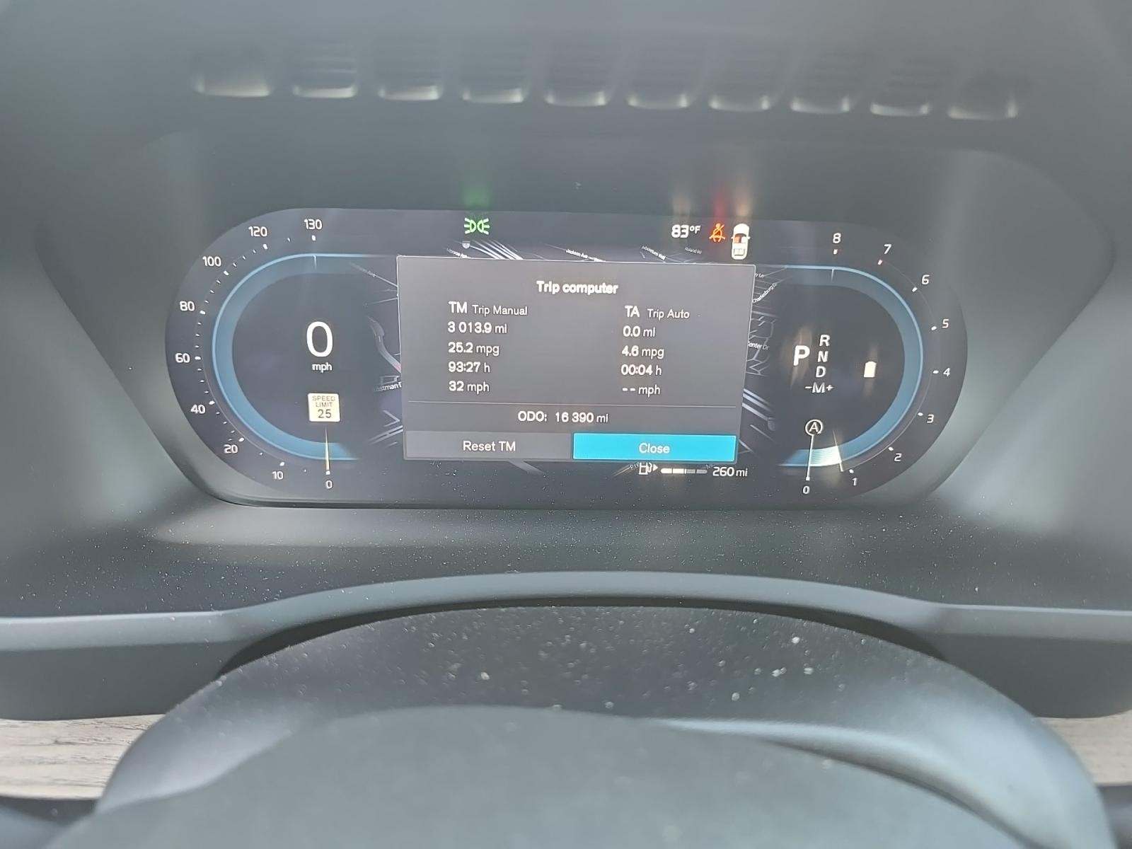 2025 Volvo XC90 B5 Plus AWD