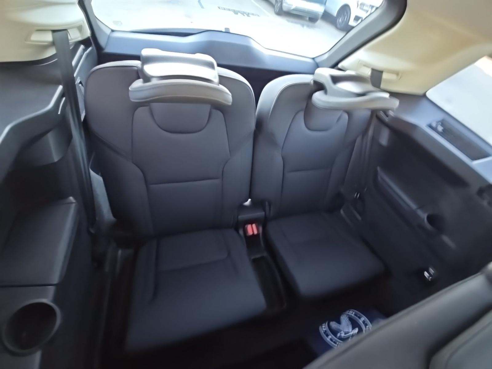 2025 Volvo XC90 B5 Plus AWD