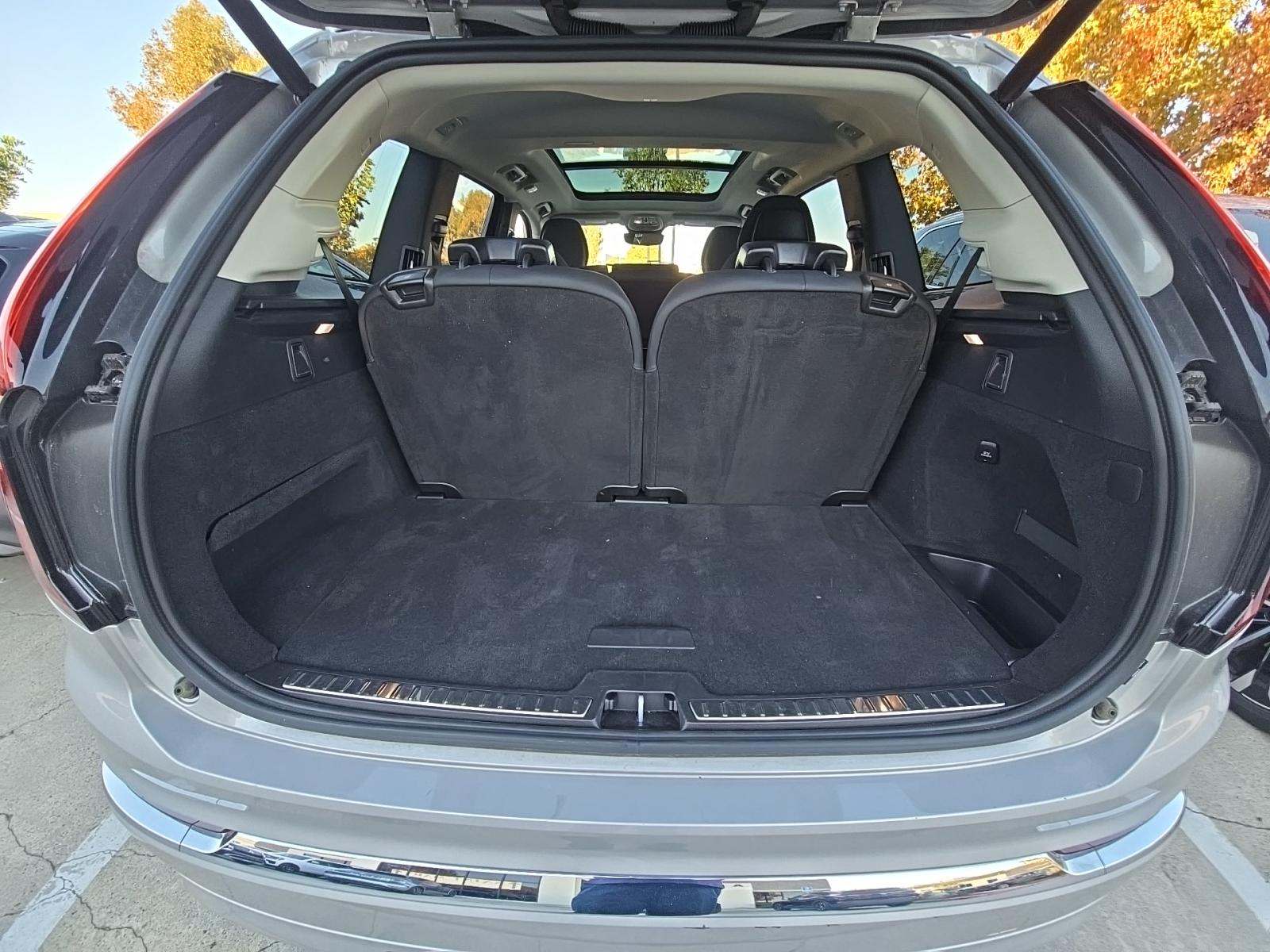 2025 Volvo XC90 B5 Plus AWD