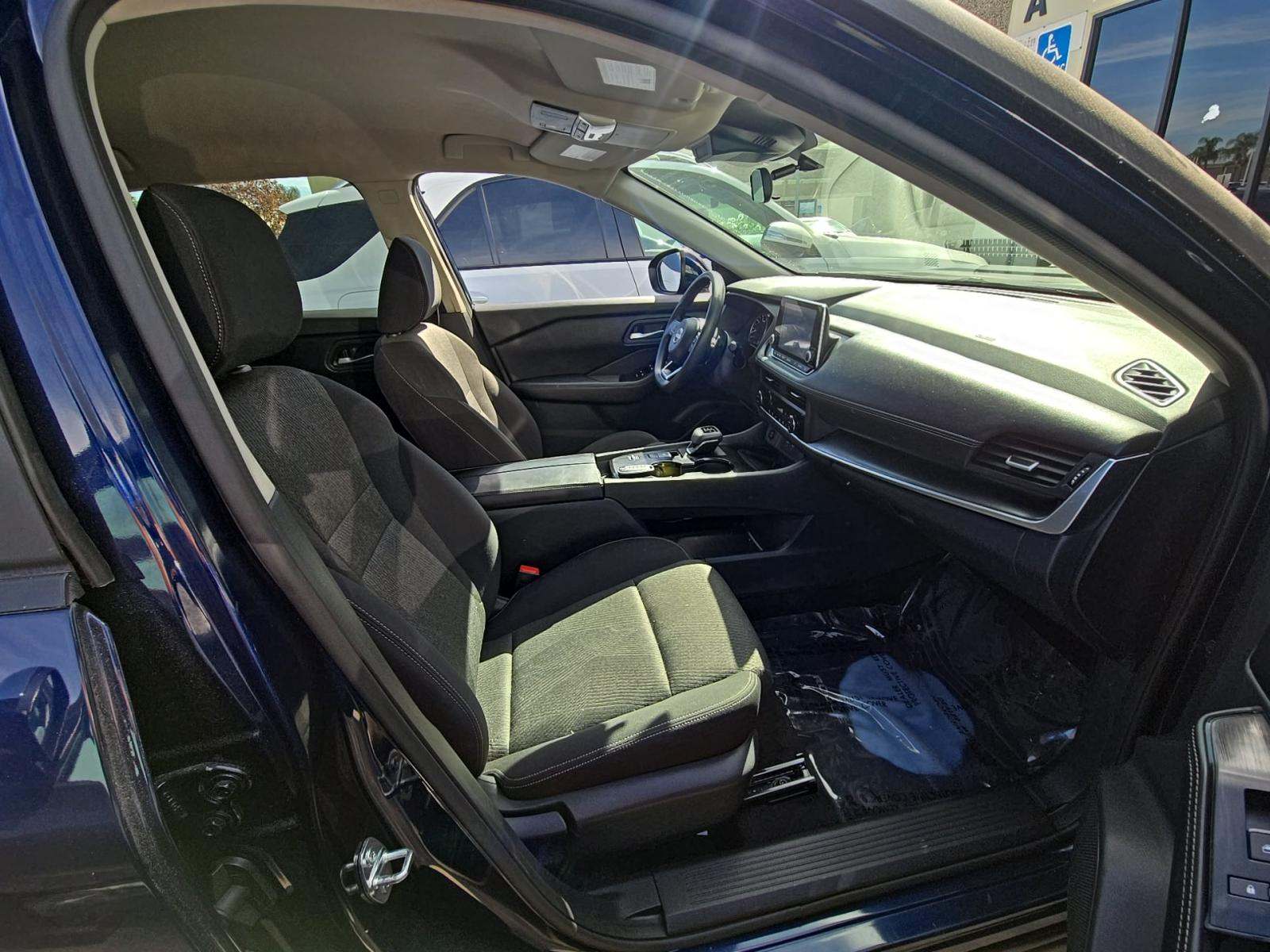 2024 Nissan Rogue SV FWD