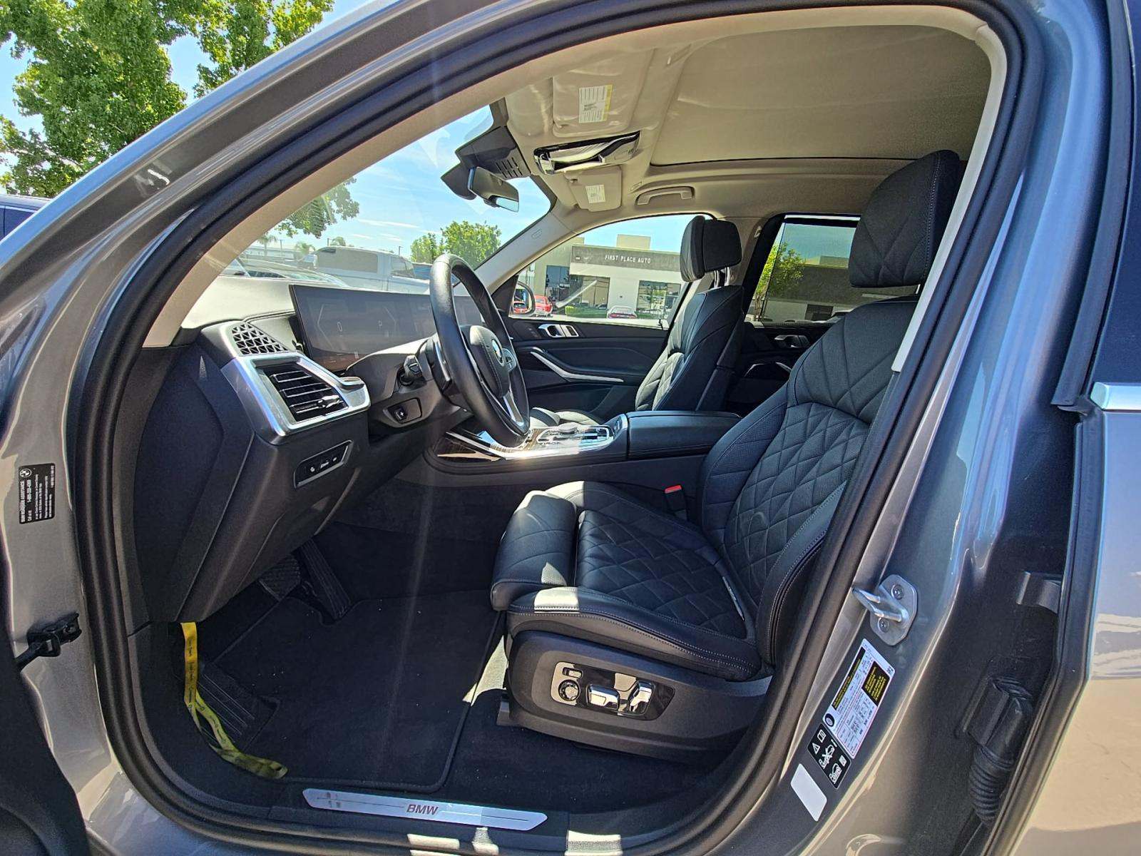 2025 BMW X7 xDrive40i AWD