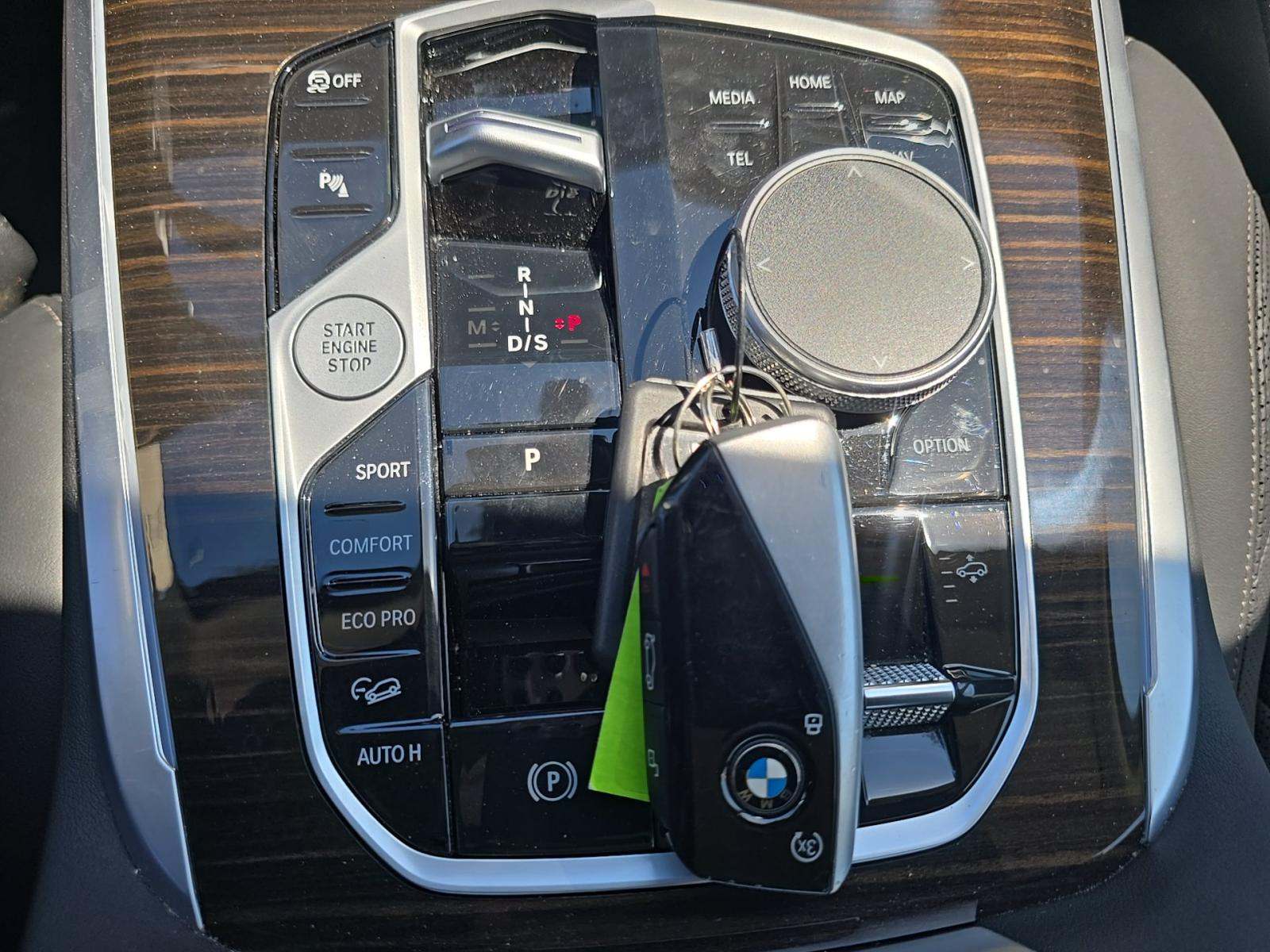 2025 BMW X7 xDrive40i AWD