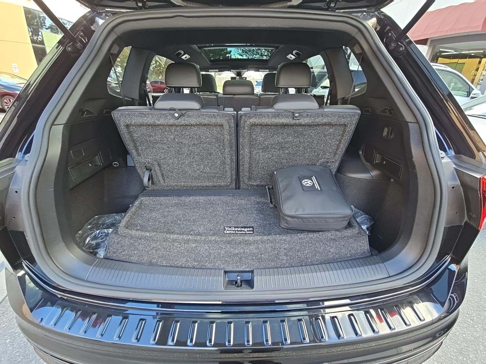 2023 Volkswagen Tiguan 2.0T SE R-Line Black FWD