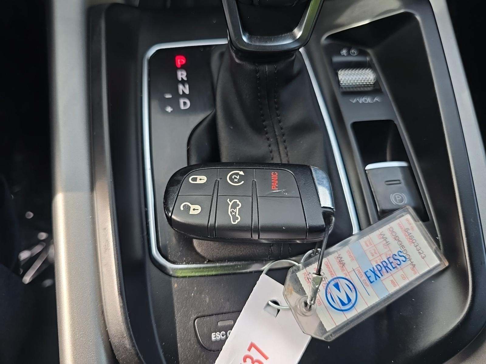 DODGE CHALLENGER - 4