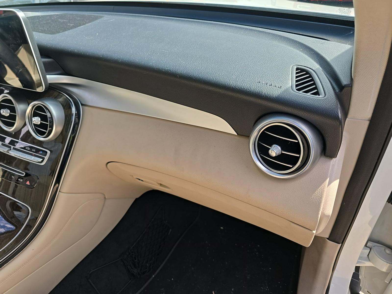 2017 Mercedes-Benz GLC GLC 300 AWD