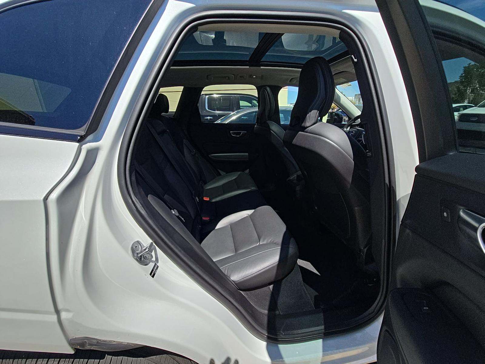 2025 Volvo XC60 B5 Core AWD