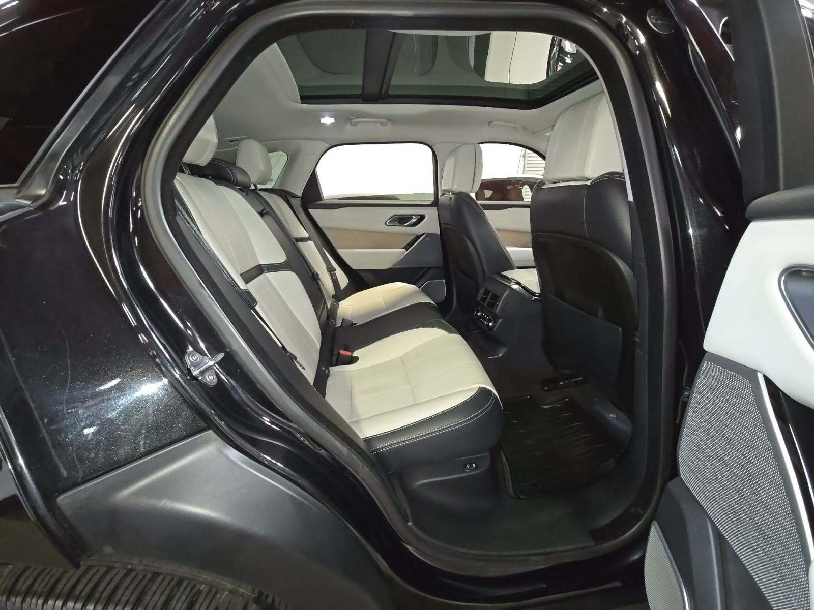 2018 Land Rover Range Rover Velar R-Dynamic HSE AWD