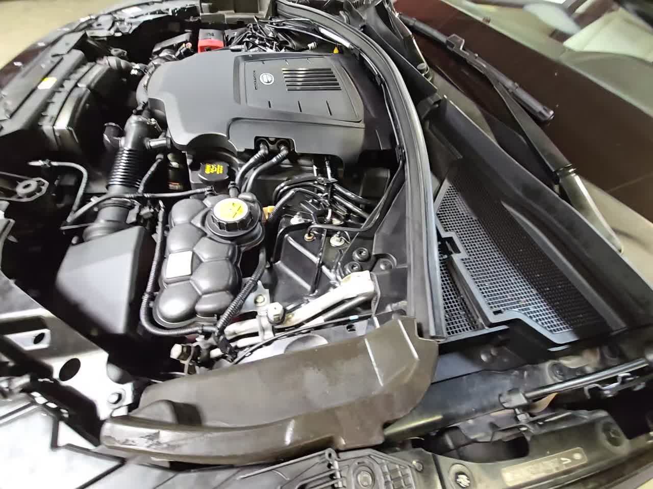 2018 Land Rover Range Rover Velar R-Dynamic HSE AWD