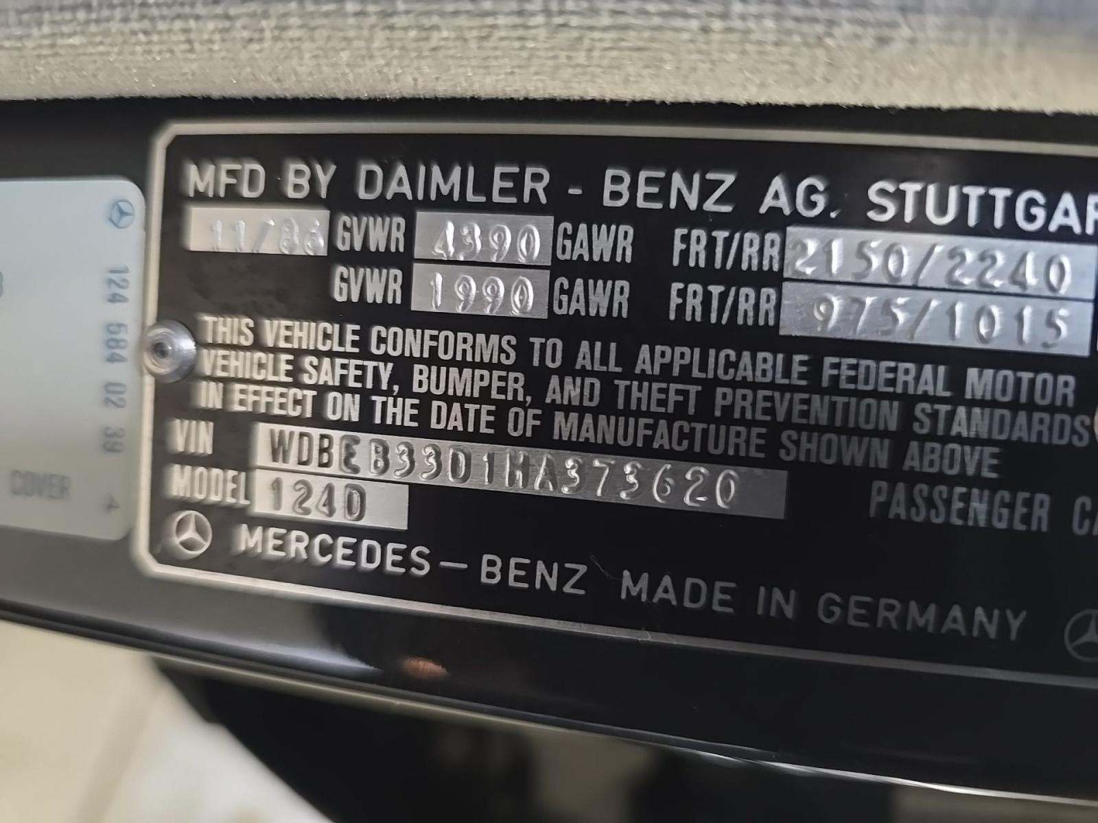 MERCEDES-BENZ E-CLASS - 5