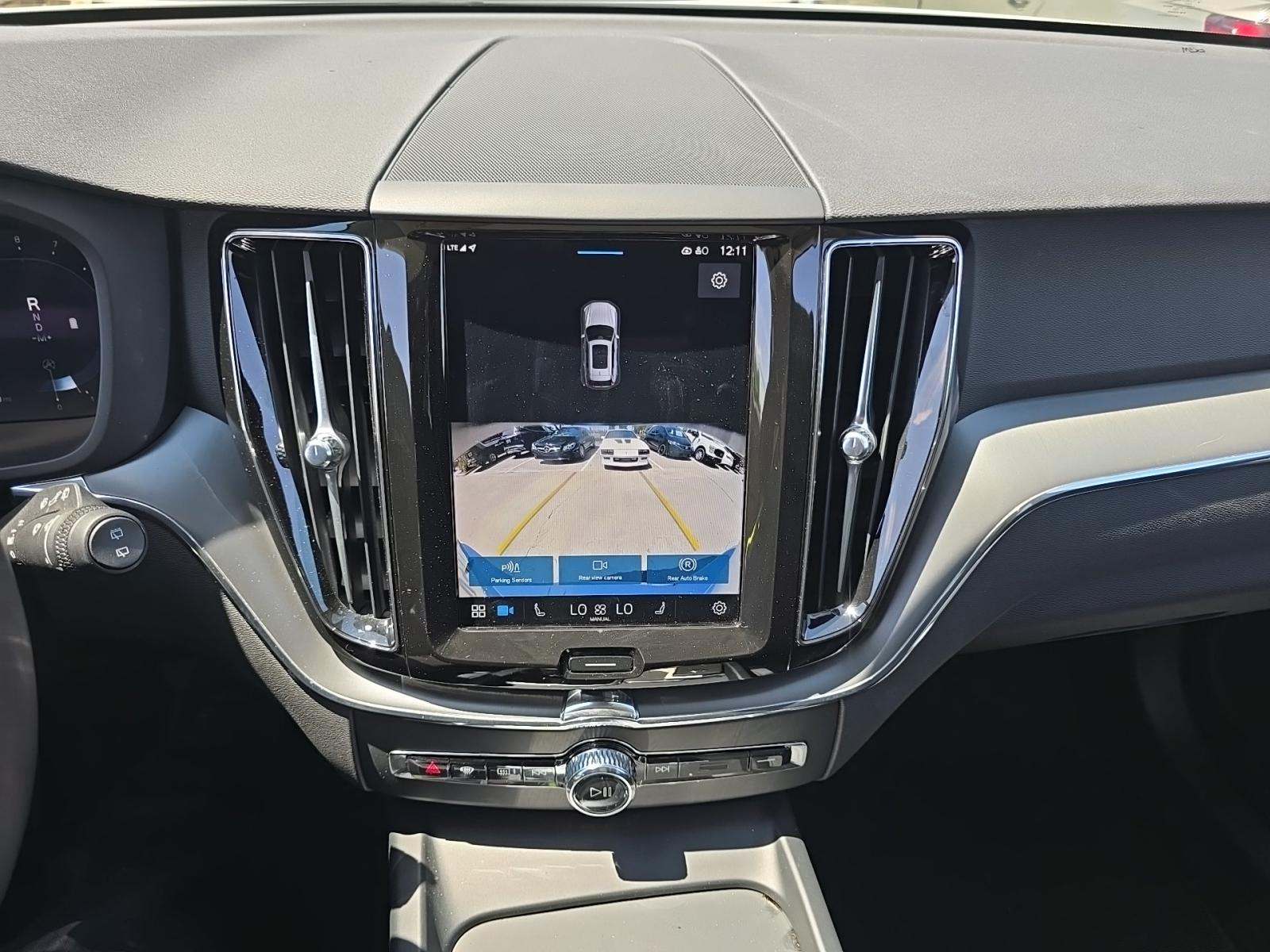 2025 Volvo XC60 B5 Core AWD