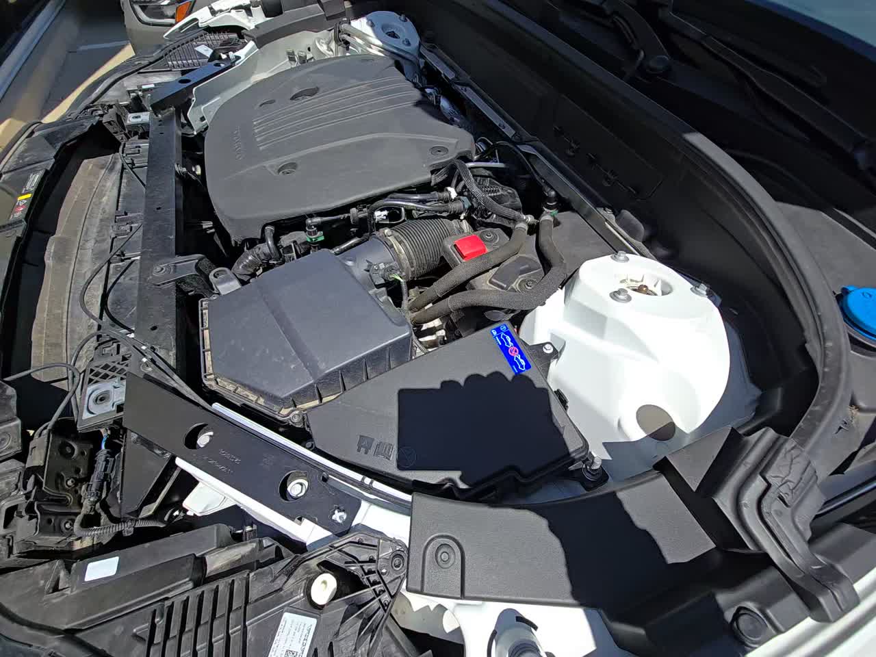 2025 Volvo XC60 B5 Core AWD