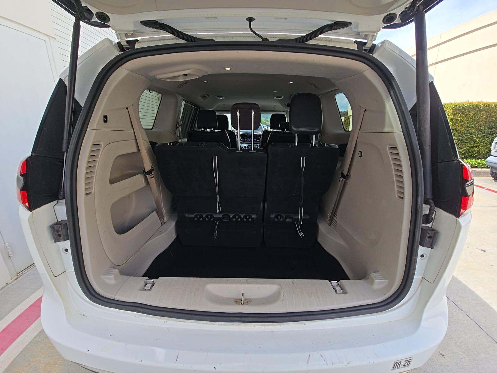 2022 Chrysler Pacifica Touring L FWD