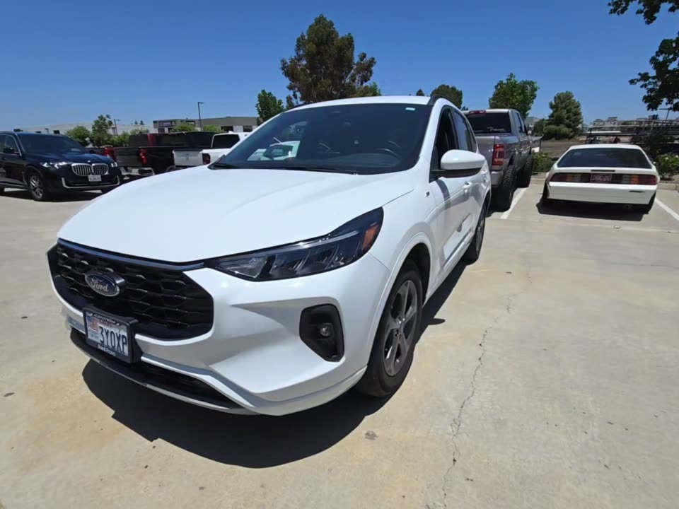 2023 Ford Escape Hybrid ST-Line Select AWD