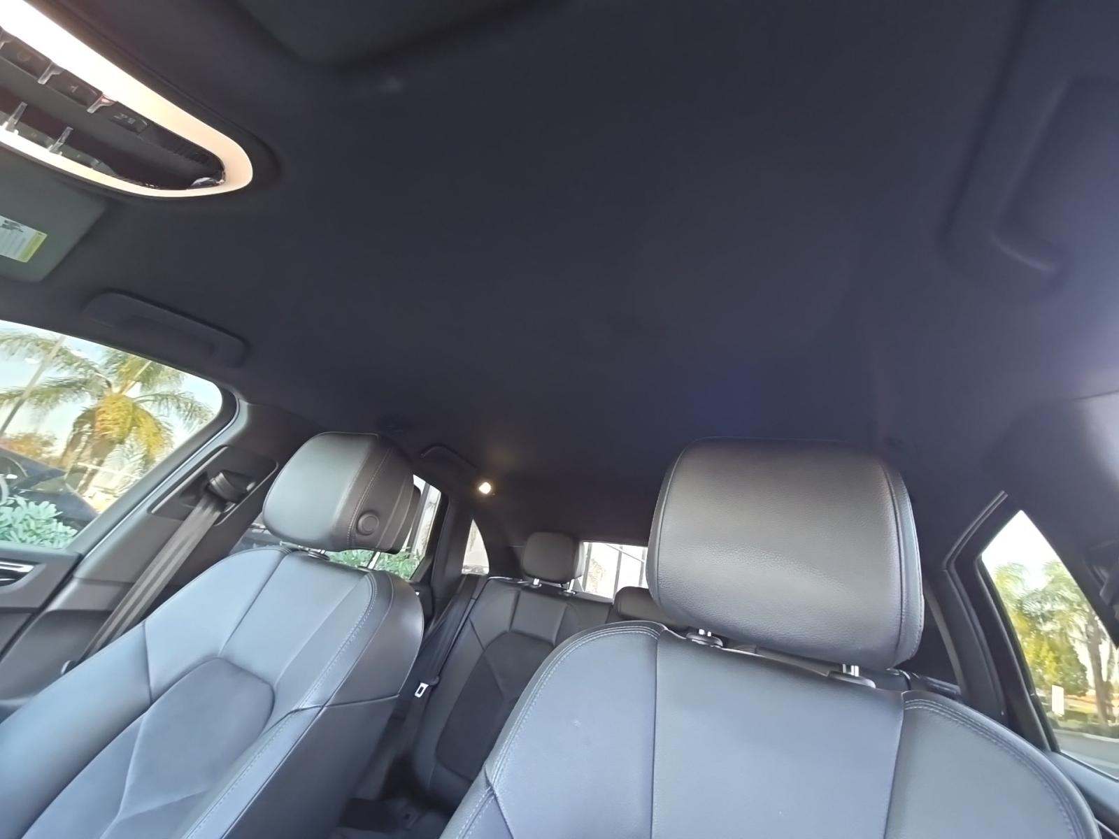 2018 Porsche Macan Base AWD