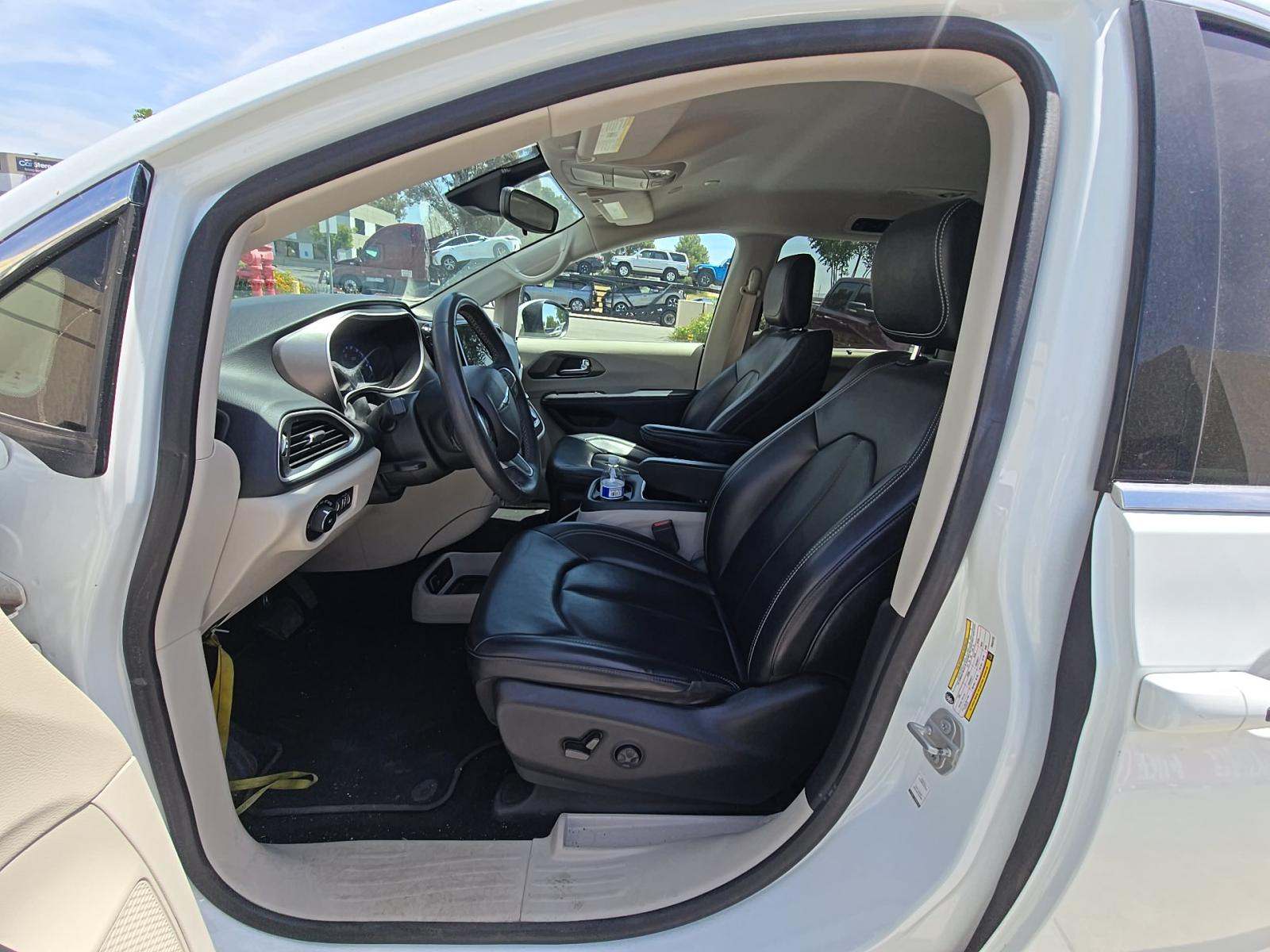 2023 Chrysler Pacifica Touring L FWD