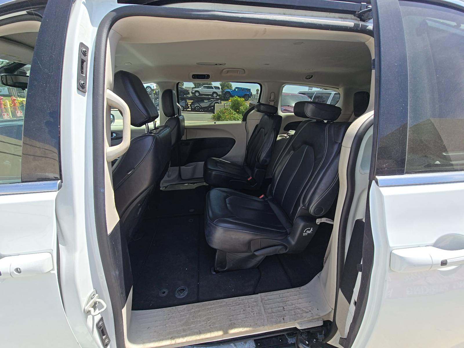 2023 Chrysler Pacifica Touring L FWD